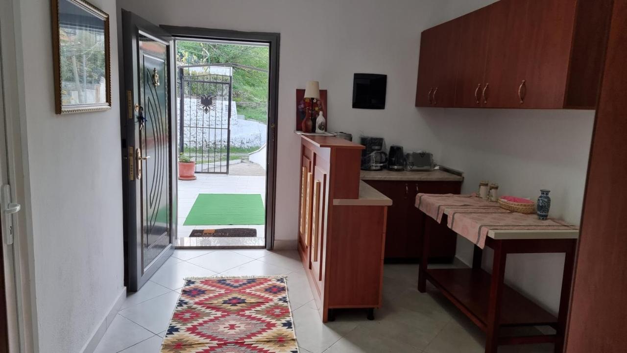 Kalaja Inn Krujë Exterior foto